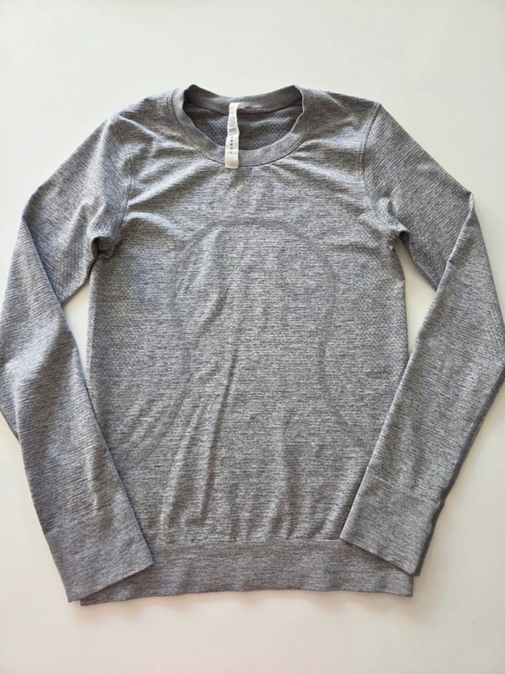 lululemon Swiftly Tech Long Sleeve Shirt 2.0 Gray